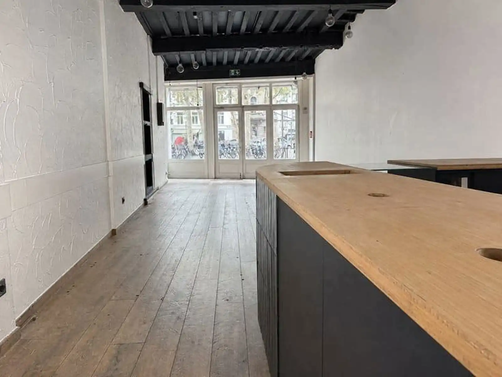 Horeca met terras te huur, centrum Antwerpen foto 4