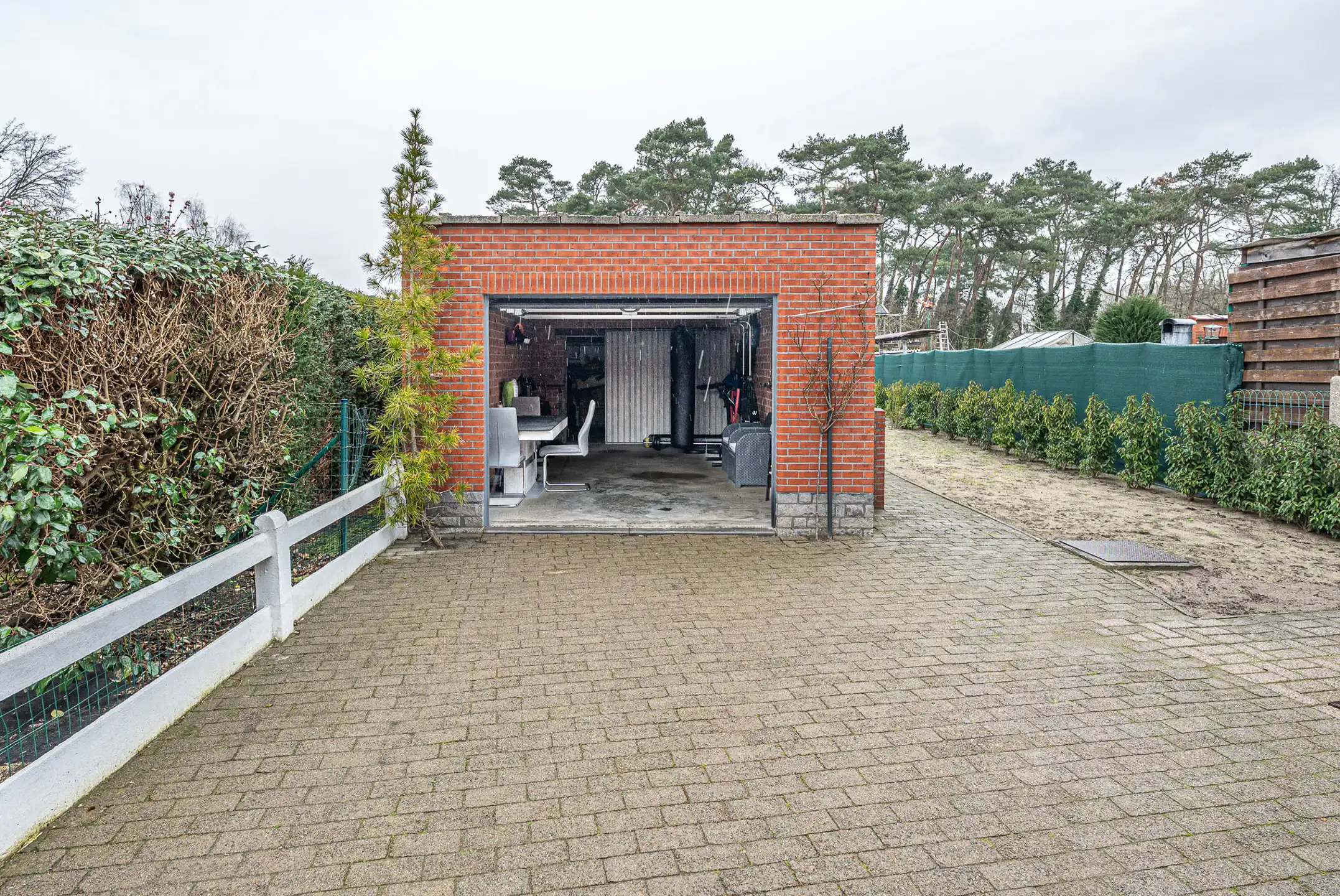 Aangenaam gezinswoning met garage en tuin foto 4