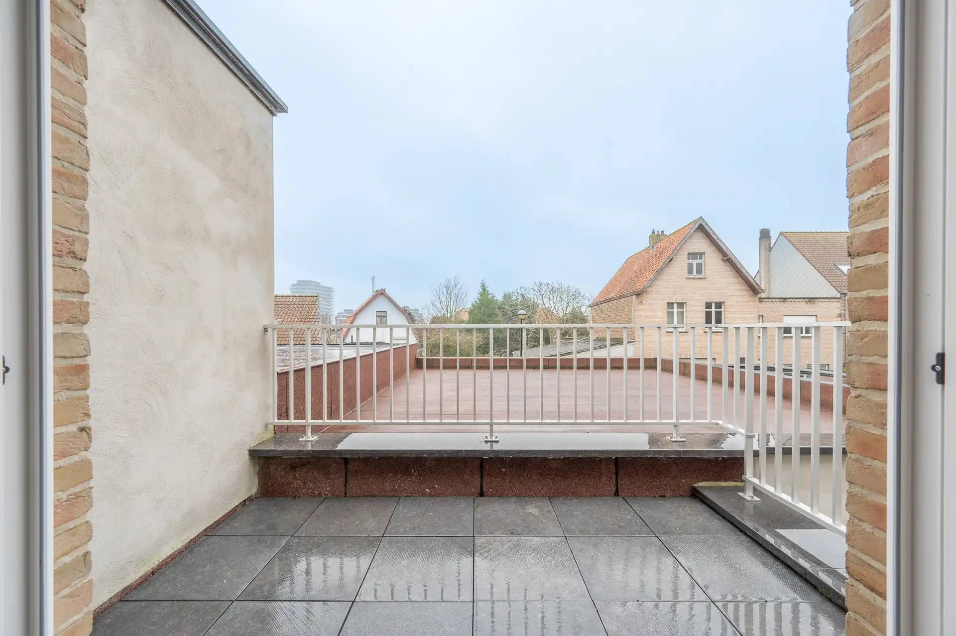 Ongemeubeld: prachtig nieuw en zonnig appartement nabij het centrum en de zeedijk! foto 18