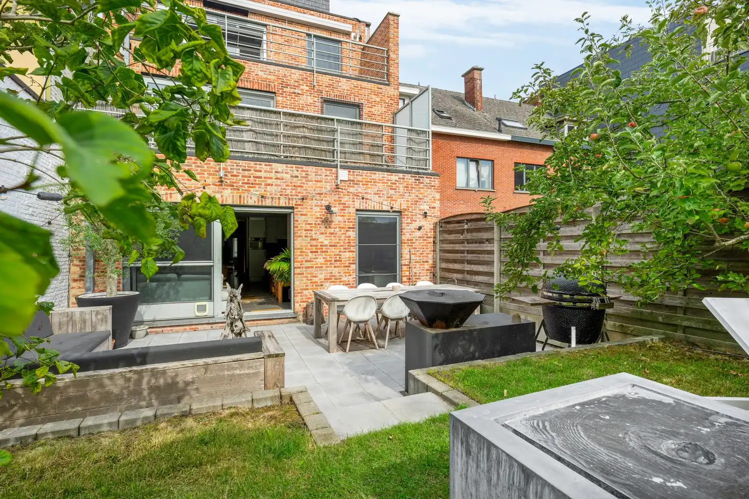 Gelijkvloers energiezuinig app. met 2 slpkrs, terras en royale tuin foto 24