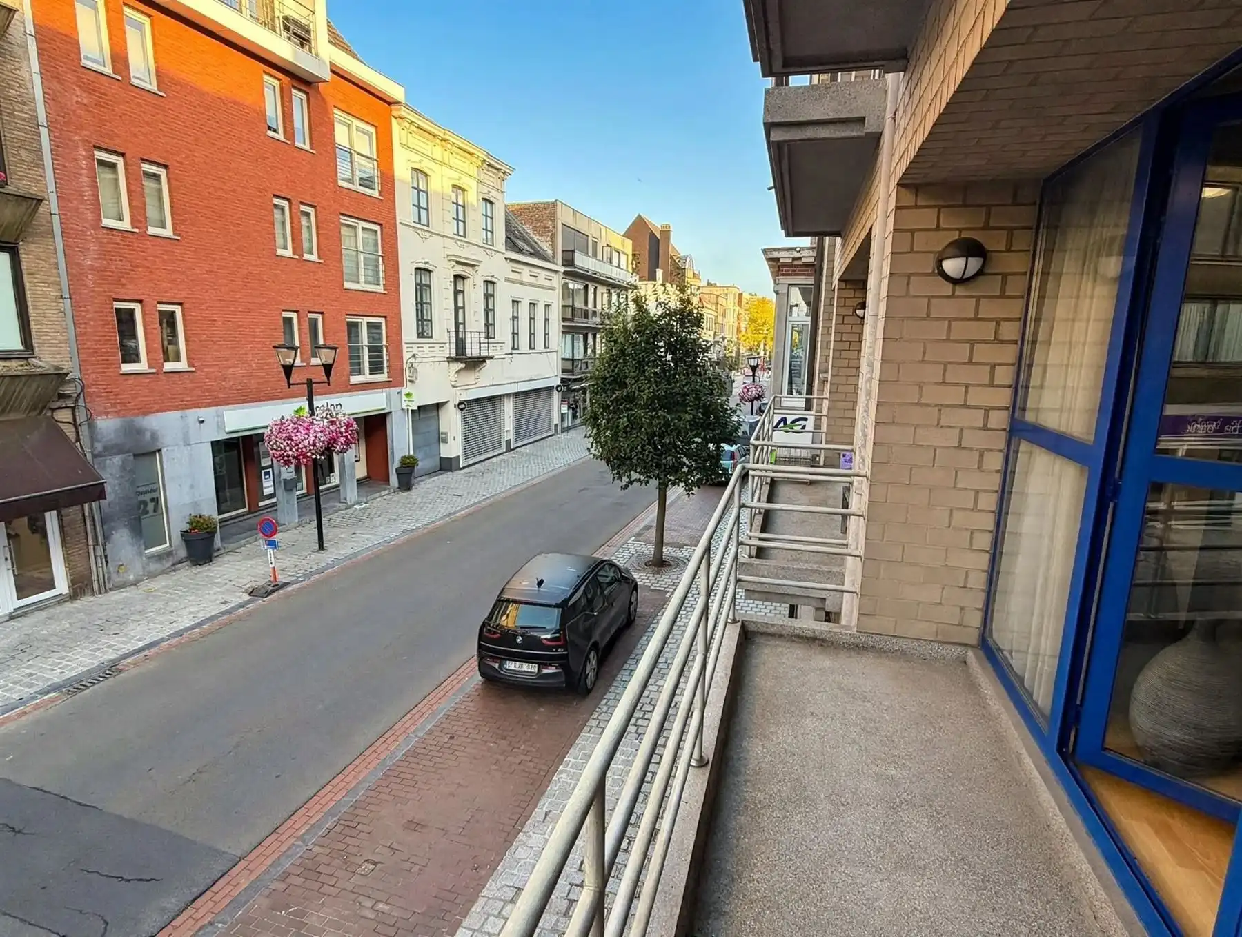 Centraal gelegen appartement met 2 slaapkamers en garage foto 5