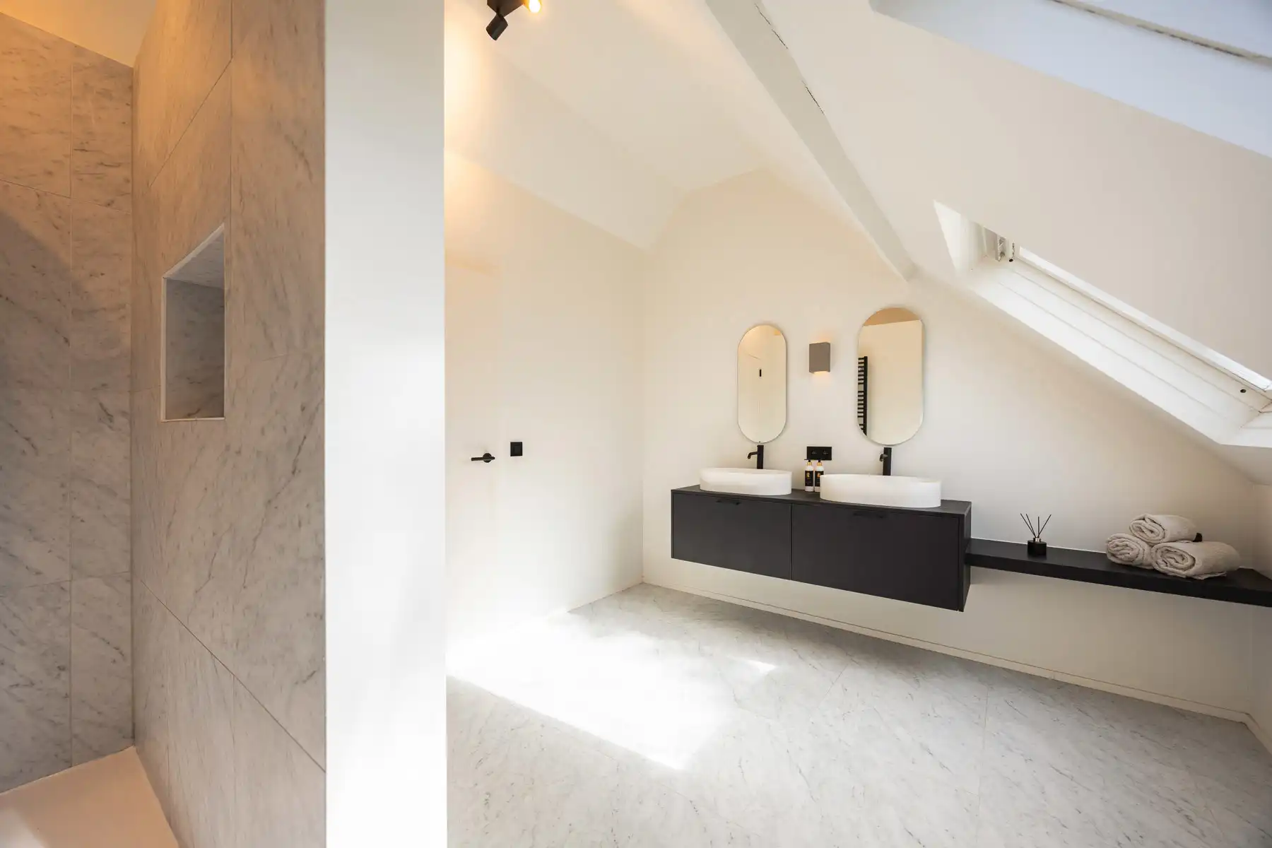 Gerenoveerde karakterwoning met gezellige tuin foto 14