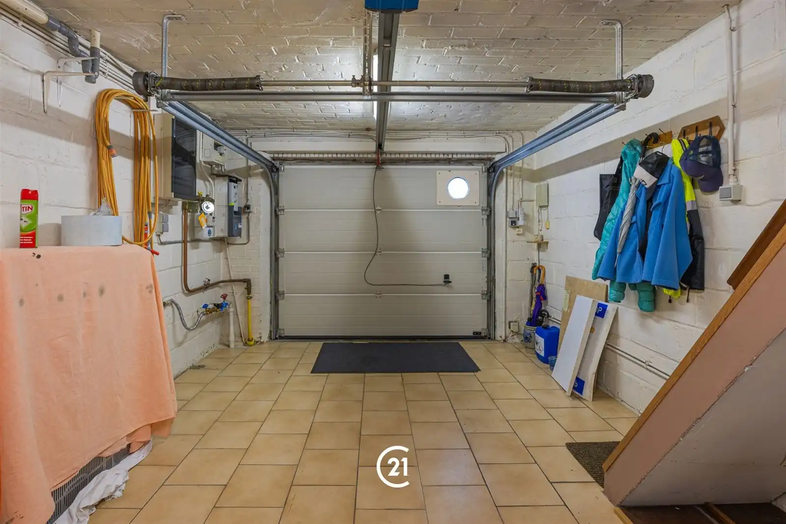 Een ruime woning met karakter, tuin, garage op een interessante locatie.  foto 18