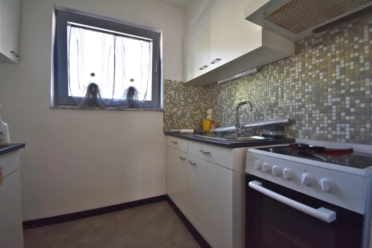 Gelijkvloers appartement te huur in Sint-Pieters-Leeuw foto 3