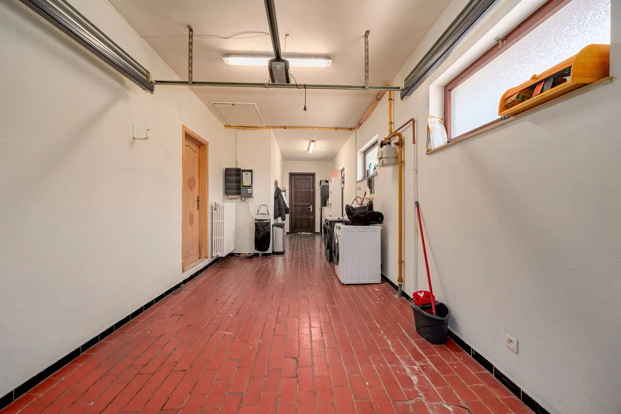 Instapklare villa met 3 slaapkamers, ruime tuin en voldoende parking op gunstige locatie! foto 22