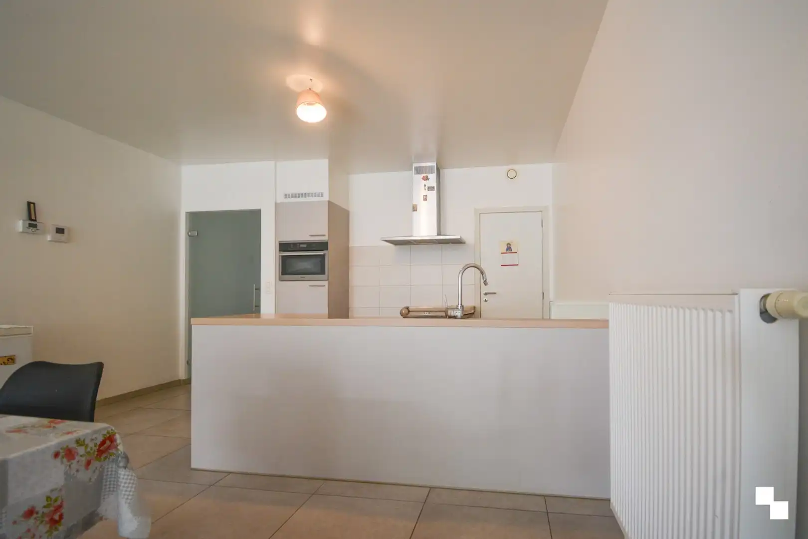 Recent, gelijkvloers appartement te Westrozebeke foto 6