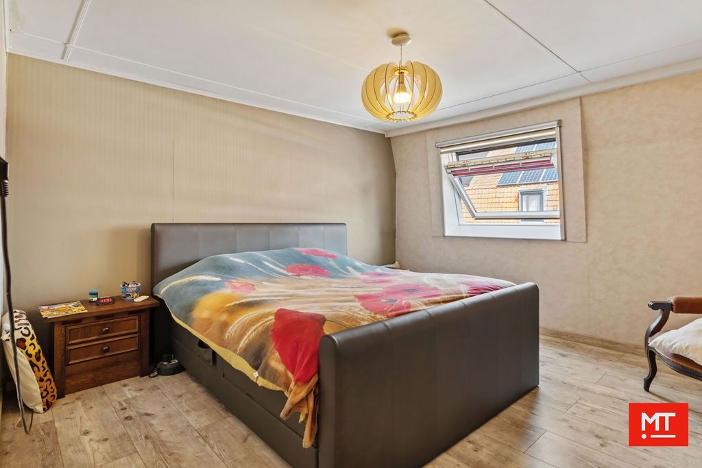 Te renoveren woning met 4 slpk, garage, zonnige tuin en uitweg in Dikkebus foto 15