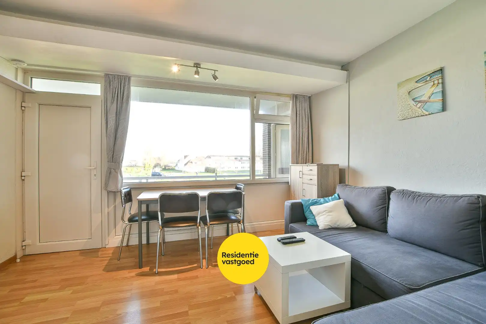 Eénslaapkamerappartement met terras, vlakbij strand en zee!  foto 6