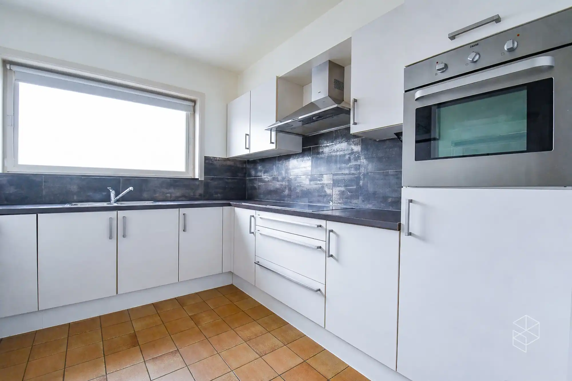 GOED GELEGEN en GROOT ( 150 m²) APPARTEMENT MET 3 SLAAPKAMERS foto 4