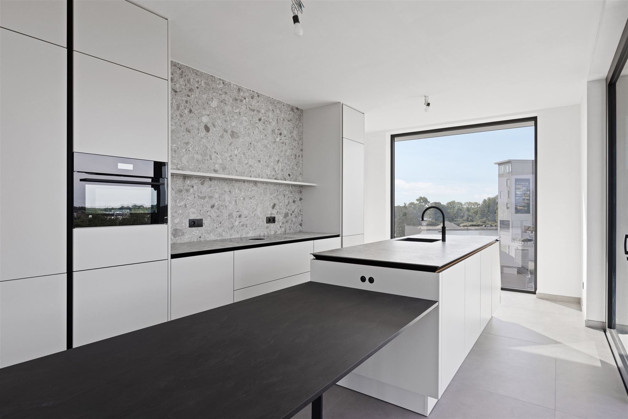 PENTHOUSE APPARTEMENT VAN 126M² MET FENOMENAAL UITZICHT, 2 SLAAPKAMERS EN TERRASSEN MET MOGELIJKHEID TOT AANKOOP 6% BTW! foto 14