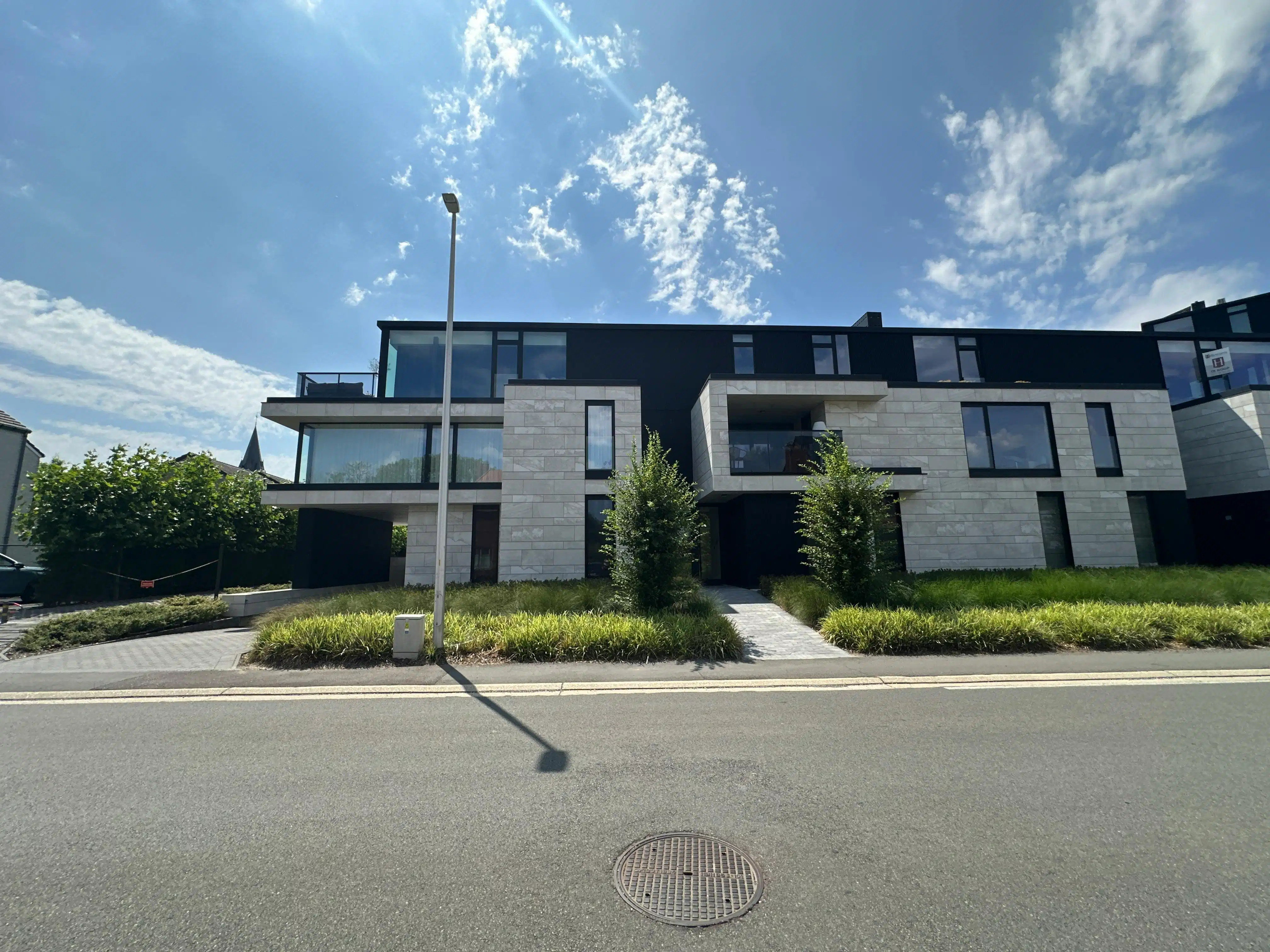 Privatieve ondergrondse autostaanplaats te koop in Hasselt foto 5
