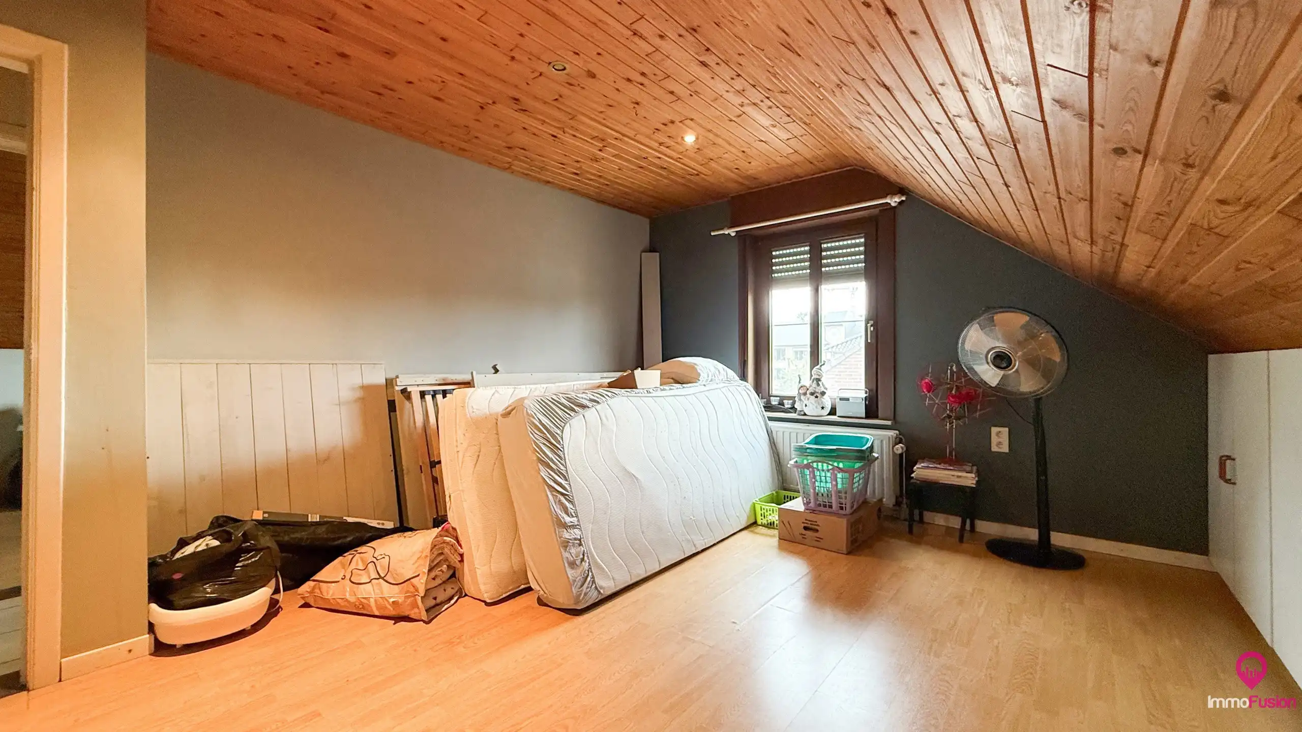 Prachtige landelijke woning met grote omheinde tuin en 3 slpk! foto 23