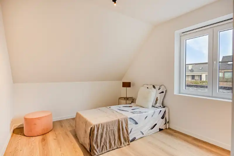 Nieuwbouwwoning foto 16