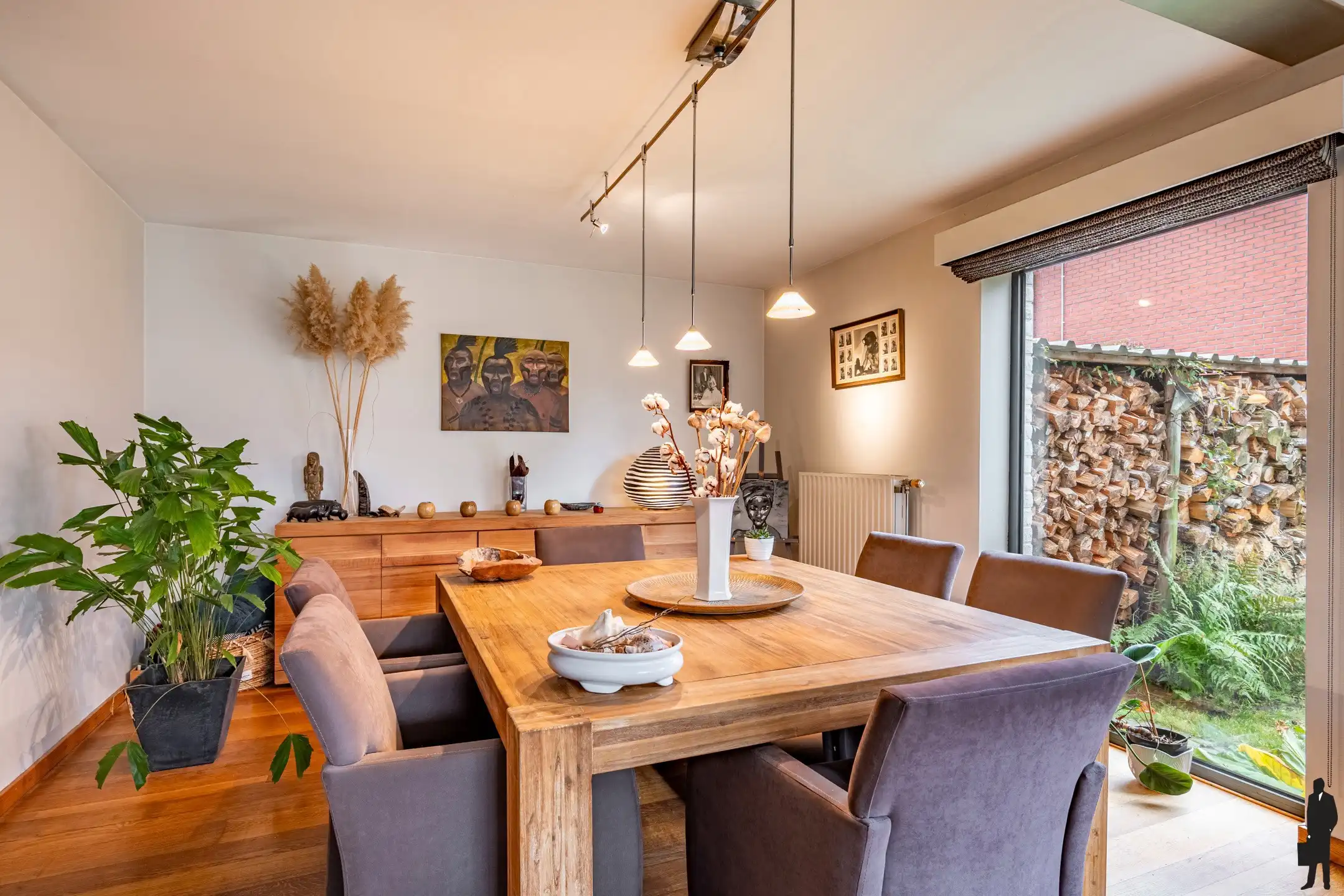 Instapklare gezinswoning met 3slks, tuin en garage op 563 m² foto 6