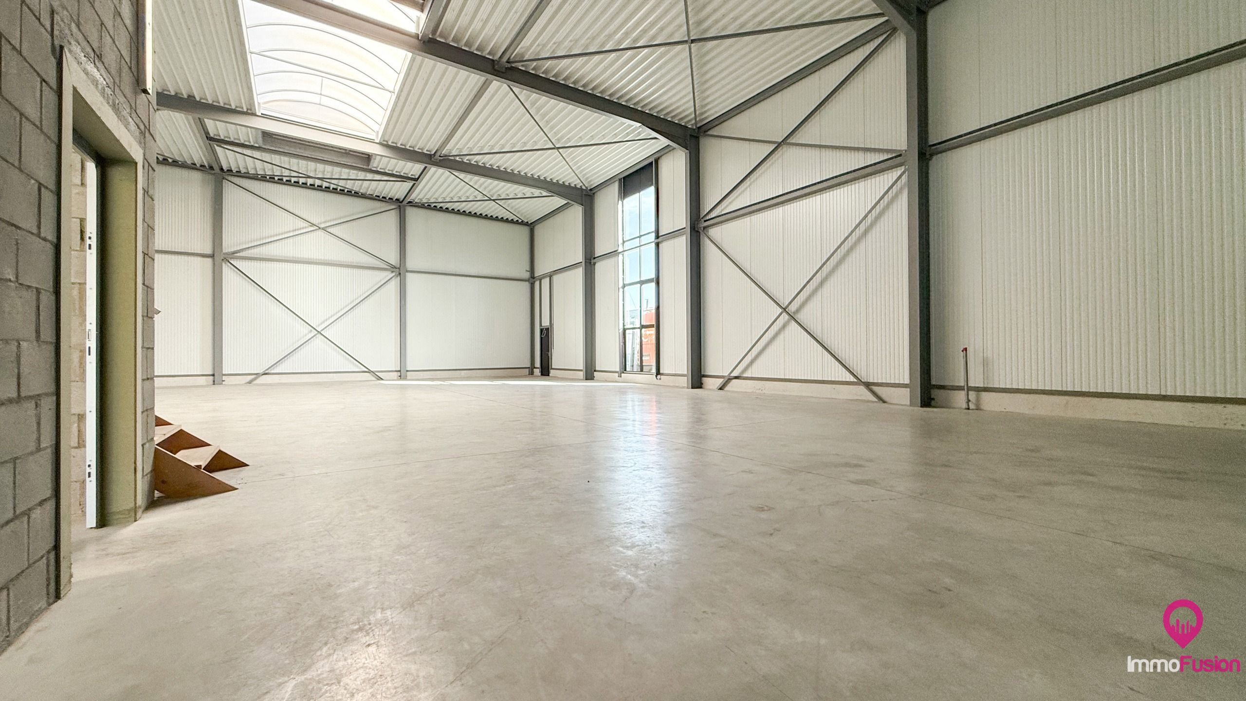 Instapklaar magazijn van 440m² op een uitstekende locatie! foto 29