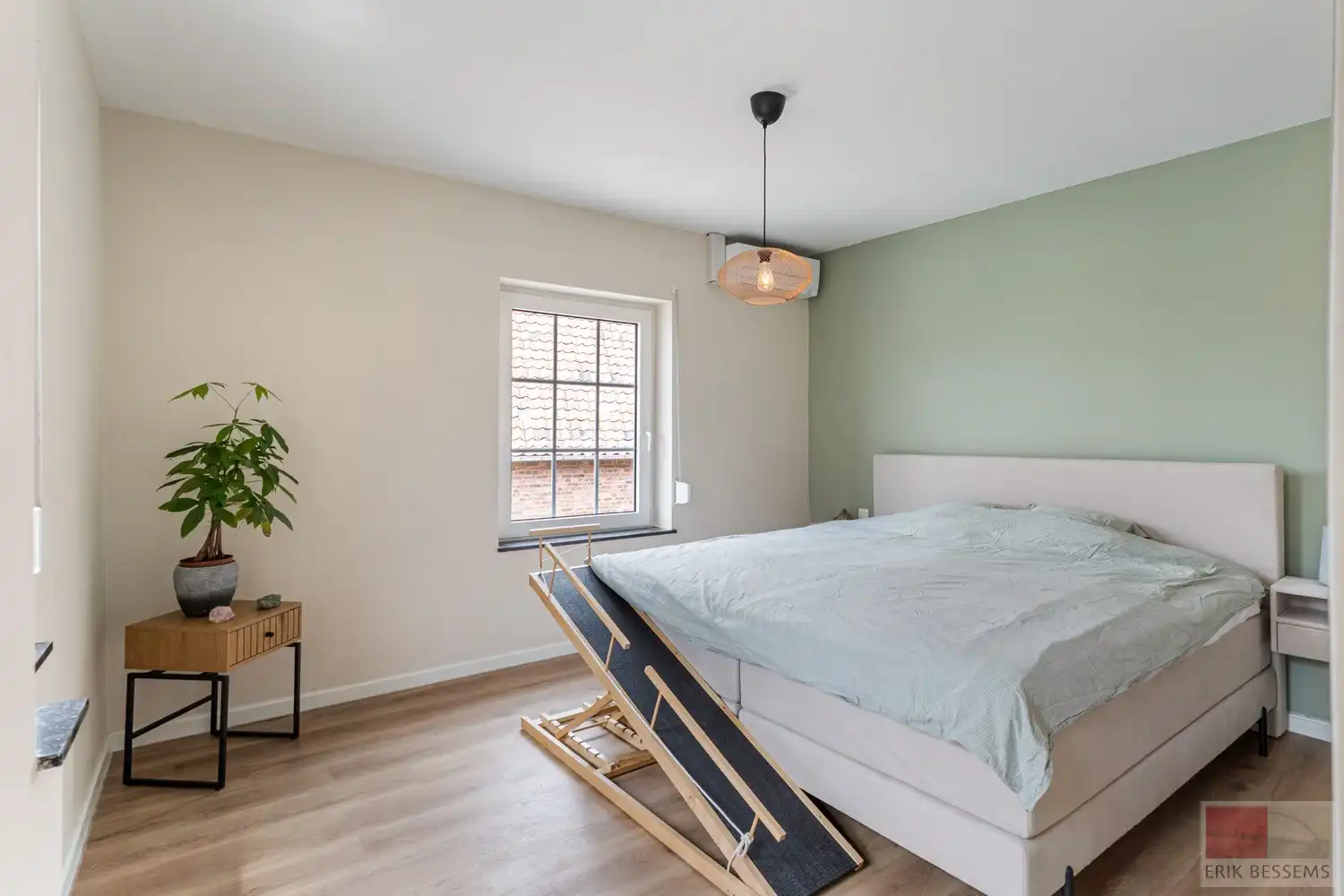 Gedeeltelijk gerenoveerde (vierkants)hoeve, met een potentieel woonoppervlakte van 547m² gelegen op een perceel van 1366m². foto 14