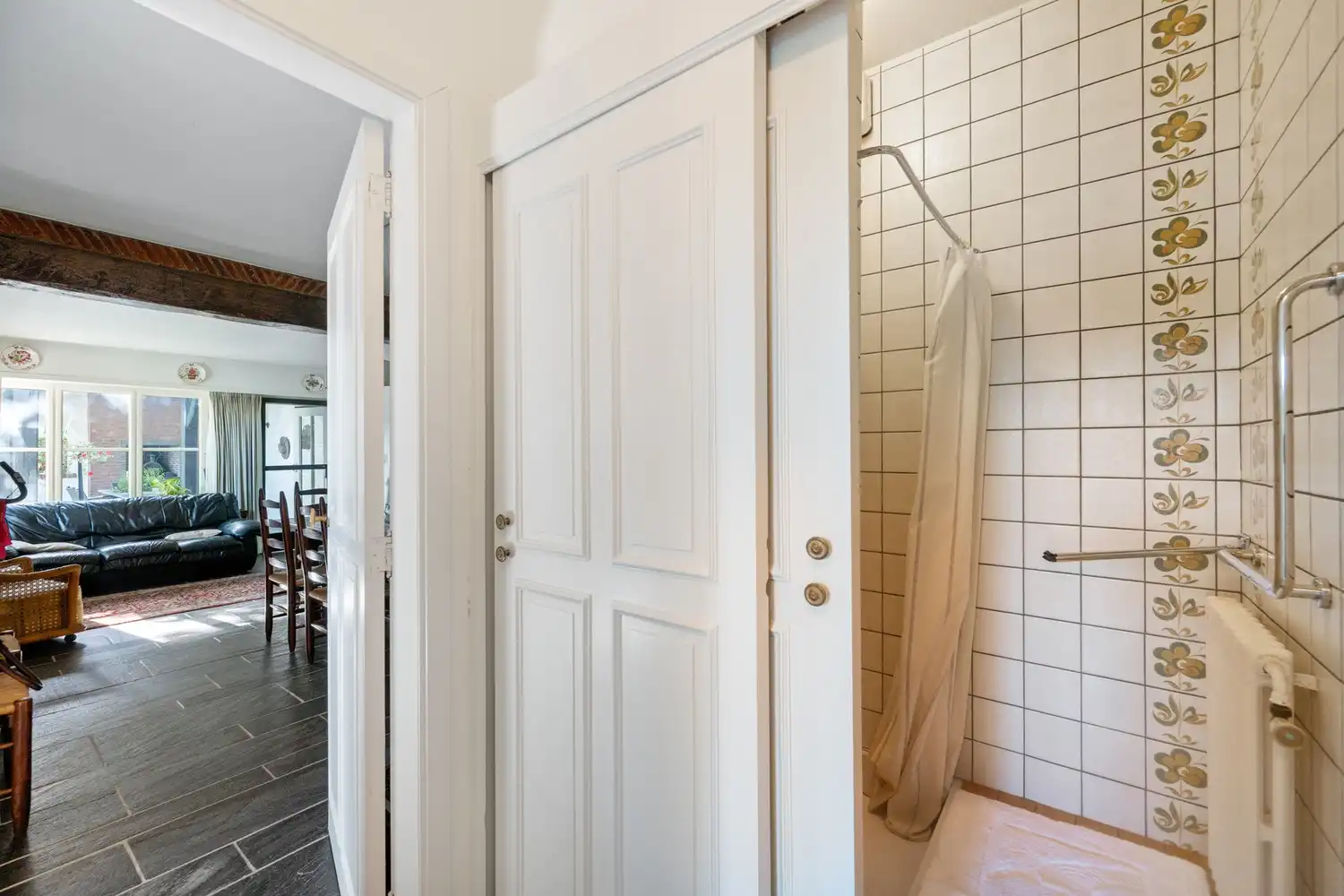 Ruime villa met 5 slpkrs, zwembad en handelsruimte op perceel van 3383m² te Berlaar foto 20