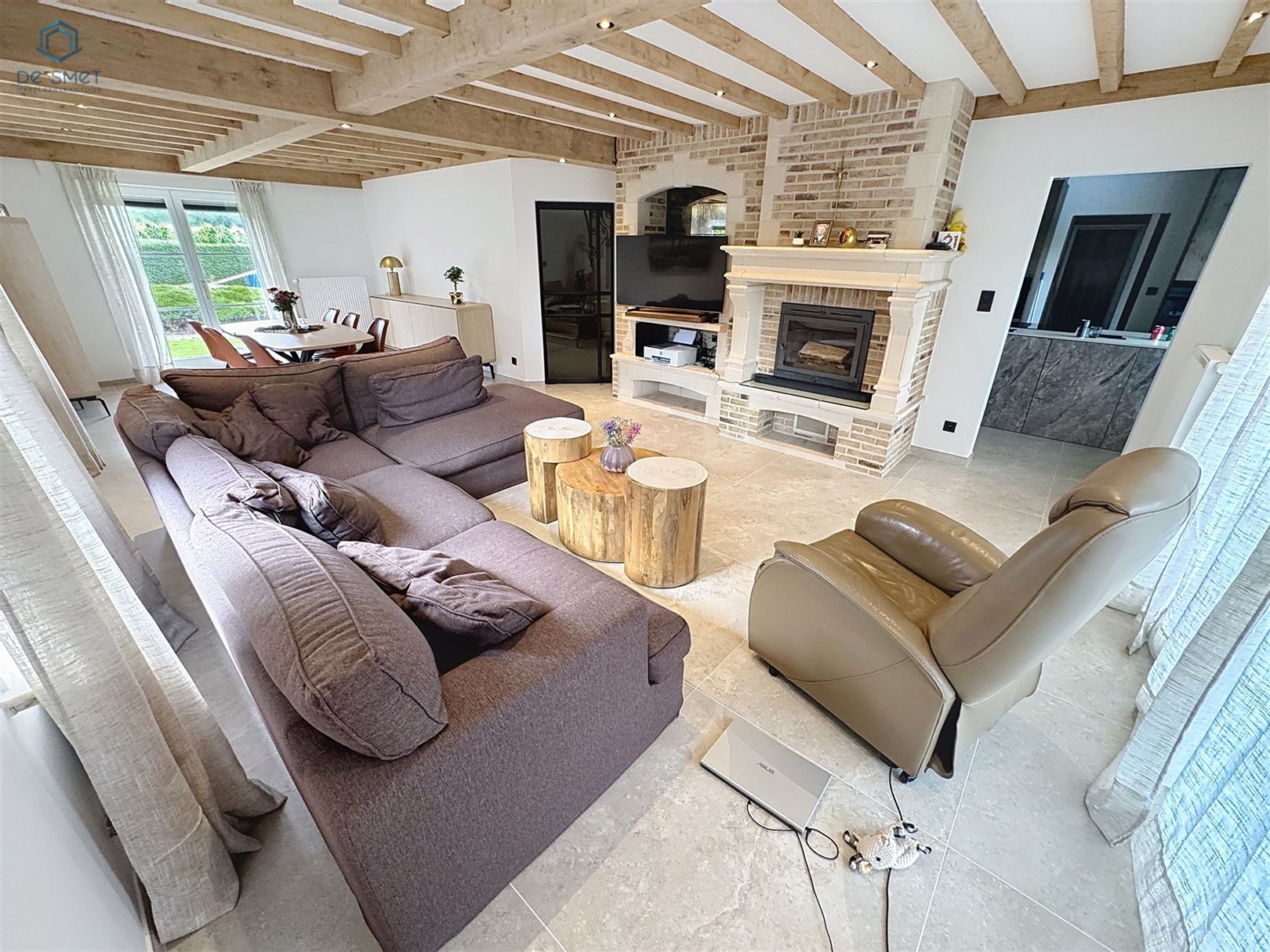 Prachtig gerenoveerde villa met 4 slaapkamers, garage en zwembad foto 2