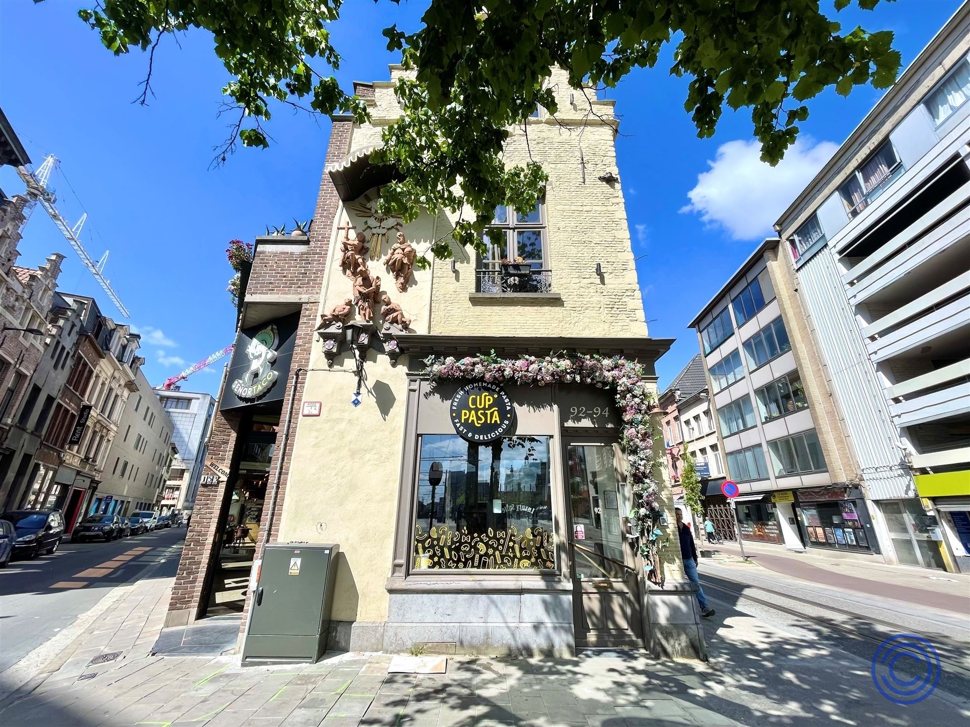 Vergund en instapklaar pand met handelspand en 4 studio's voor Airbnb! foto 13