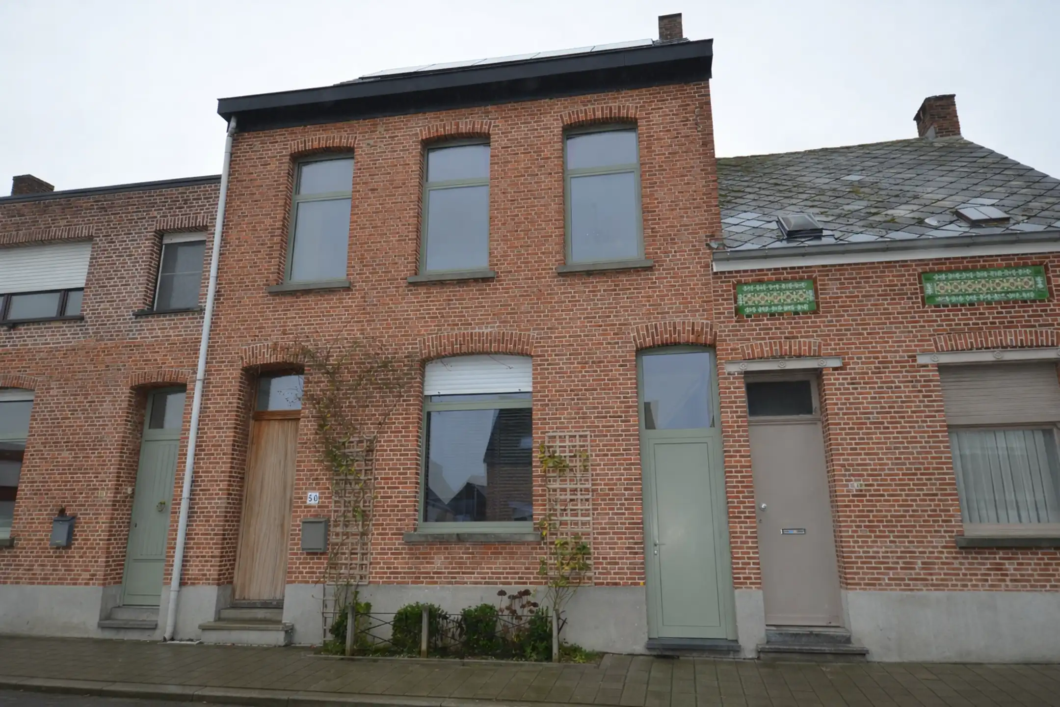 Ruime karaktervolle rijwoning foto {{pictureIndex}}