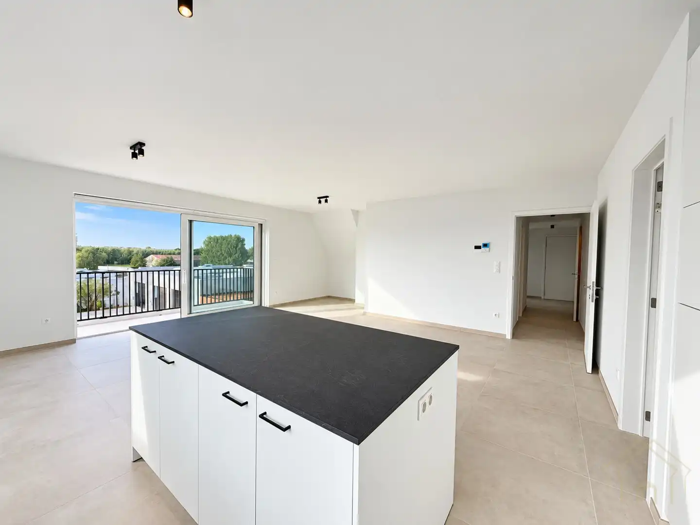 Nieuw appartement met 2 slaapkamers, garage en parkeerplaats, perfect gelegen in Menen - Te huur! foto 6