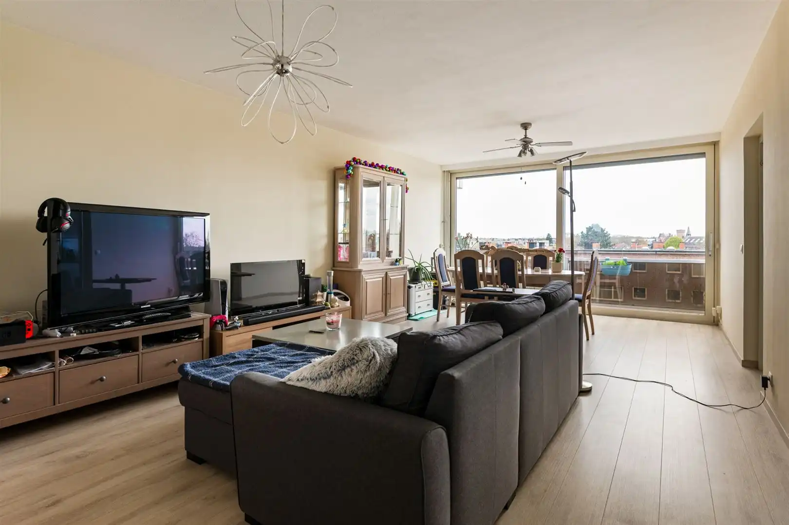 Instapklaar appartement met 2 slaapkamers foto 2