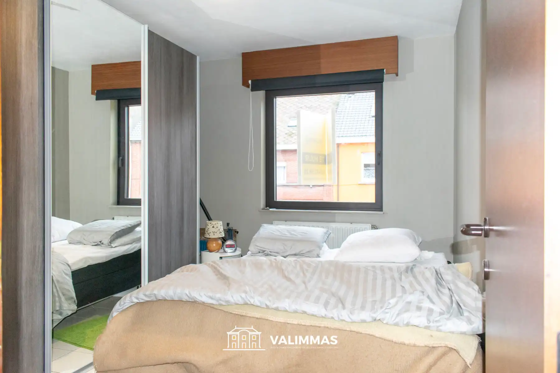 Verzorgd en energiezuinig appartement met terras en parking foto 8