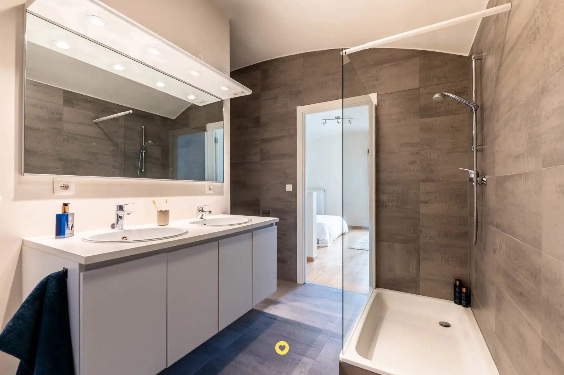 Modern duplex appartement met 3 SLK, 2 BDK en terras foto 6