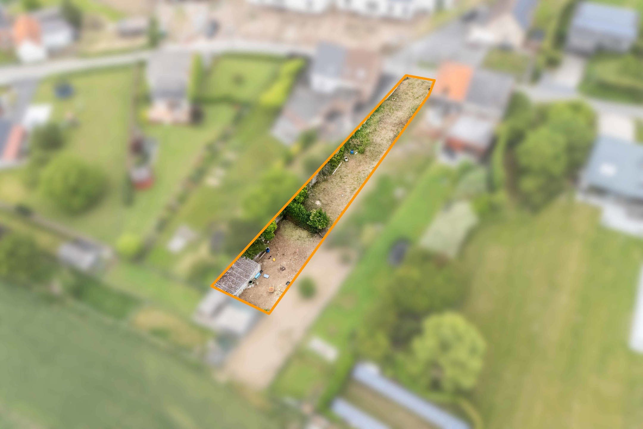 Rustig gelegen perceel bouwgrond in een groene omgeving foto 3