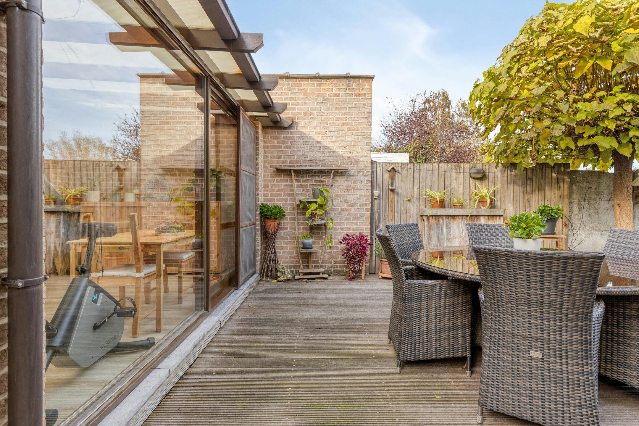 Instapklare woning met gezellige tuin te koop in Roeselare foto 23