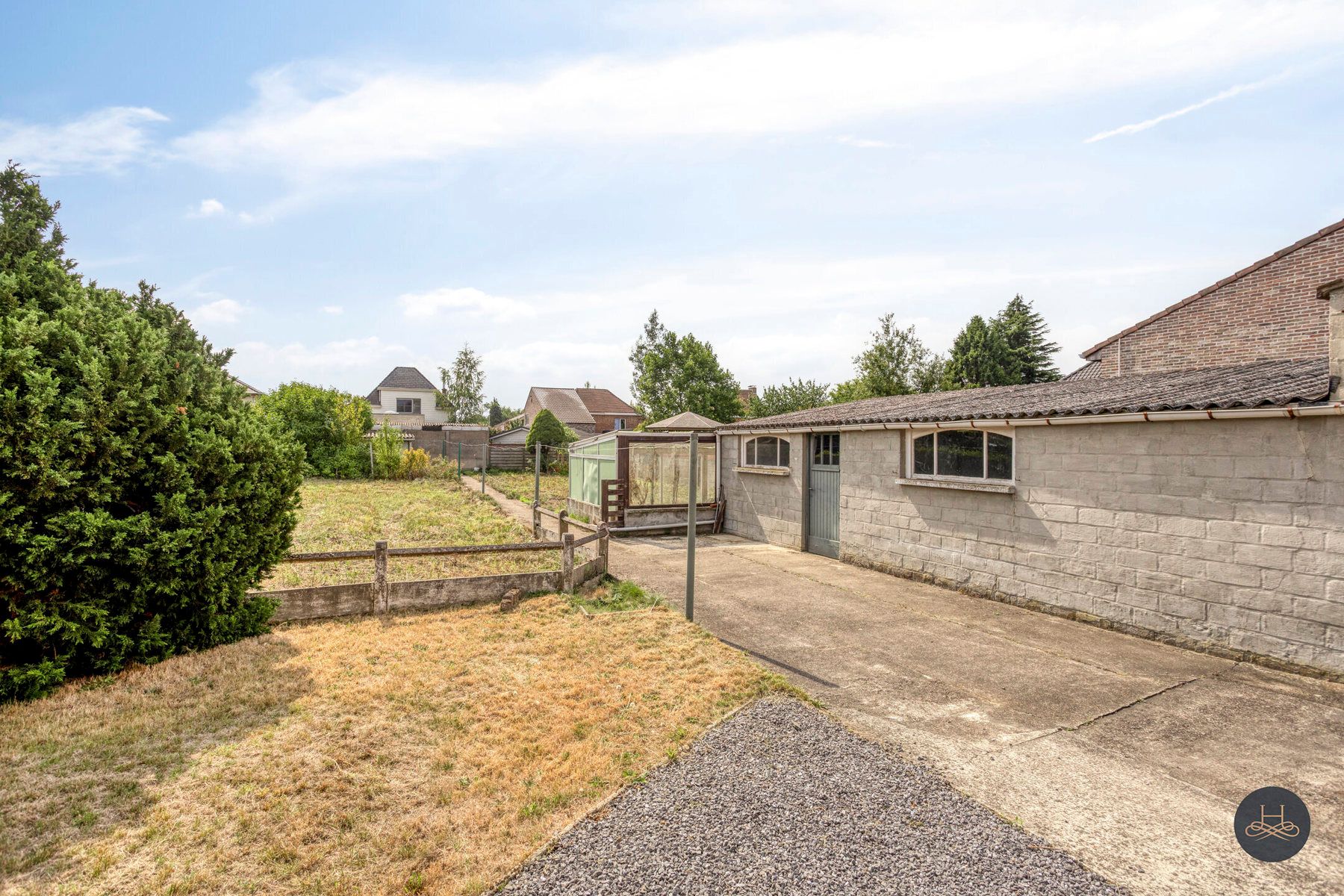 Te vernieuwen woning vlak bij station Wezemaal foto 25