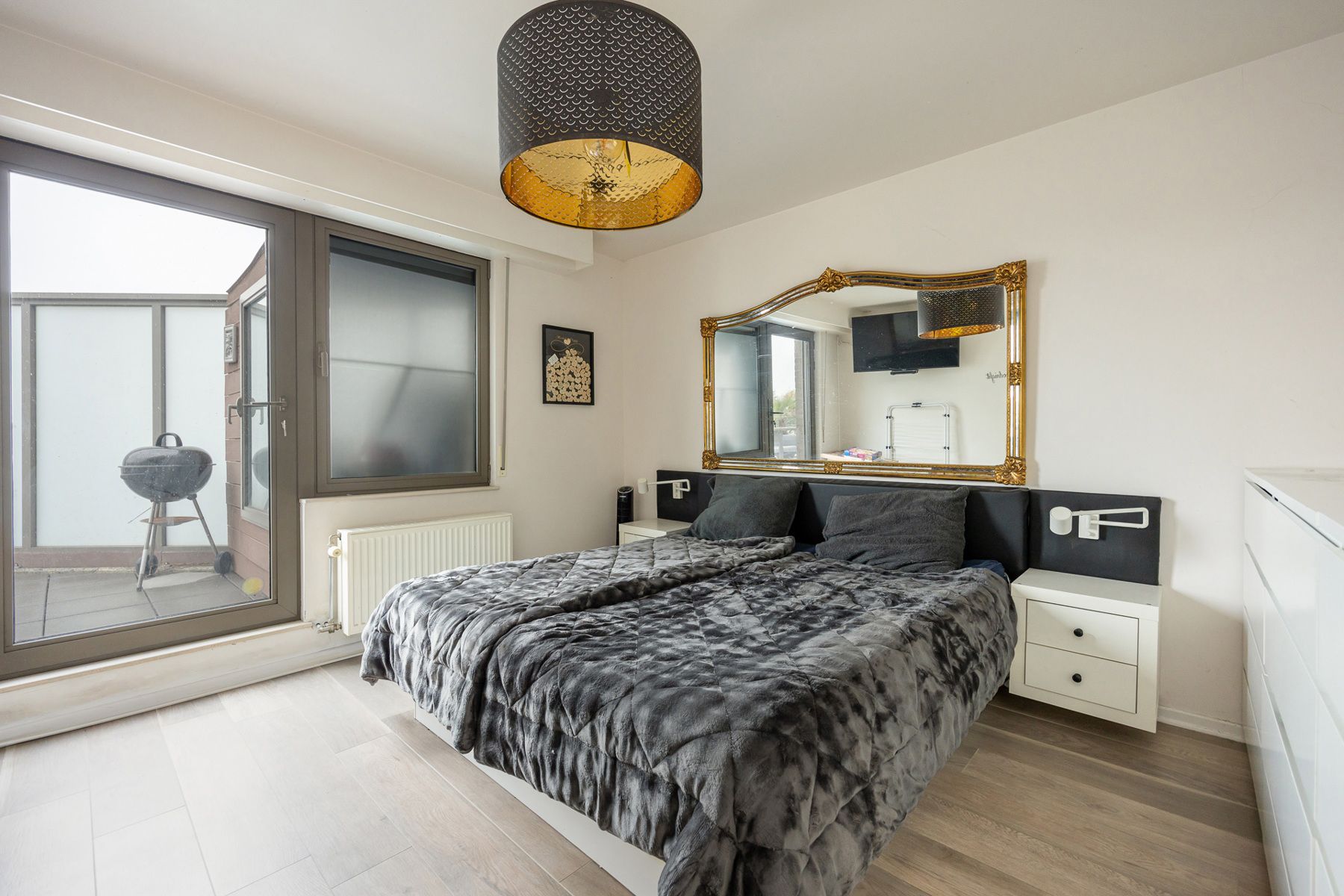 Gerenoveerd appartement op de 1ste verdieping met 3 slaapkamers in het centrum van Merksplas. foto 10