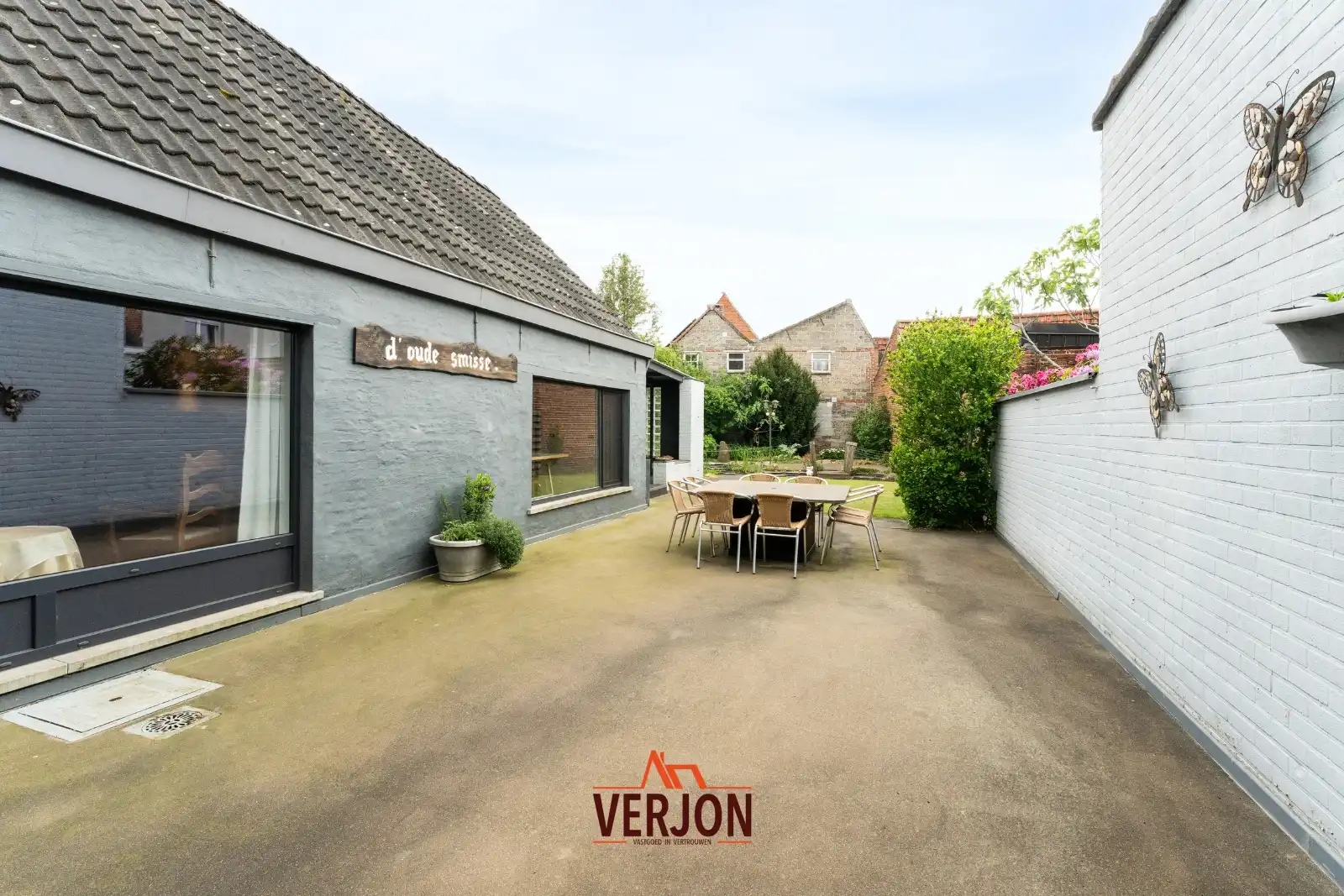 Veelzijdig handelspand met woonst te koop in Izegem! foto 27