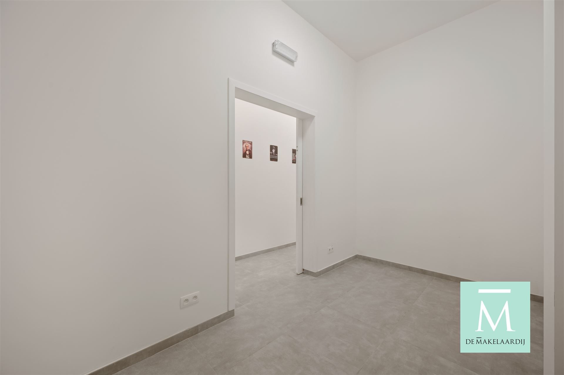 STUDENTS ONLY! Gemeubelde studentenkamer in hartje Mechelen - EERSTE BEWONING NA RENOVATIE  foto 7