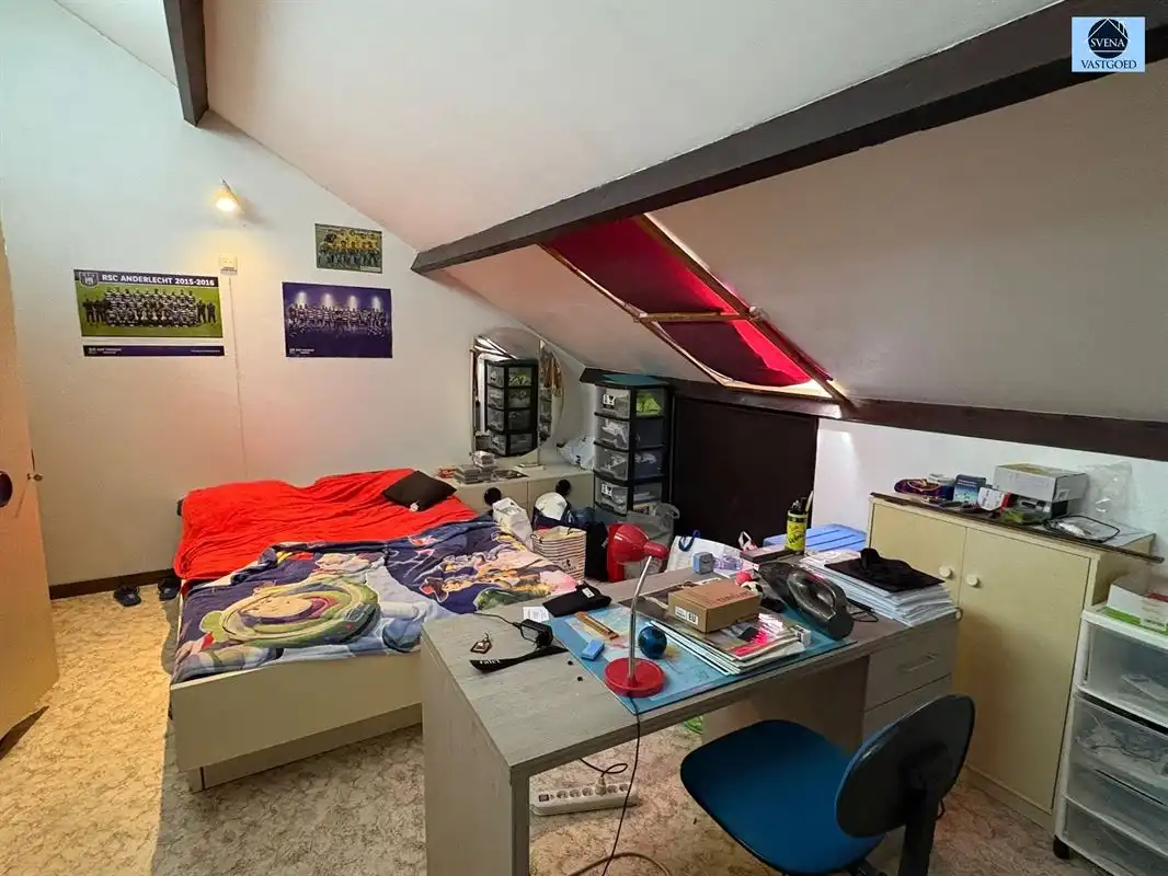 RUSTIG GELEGEN CHARMANTE VIERGEVELWONING MET 4 SLAAPKAMERS foto 6