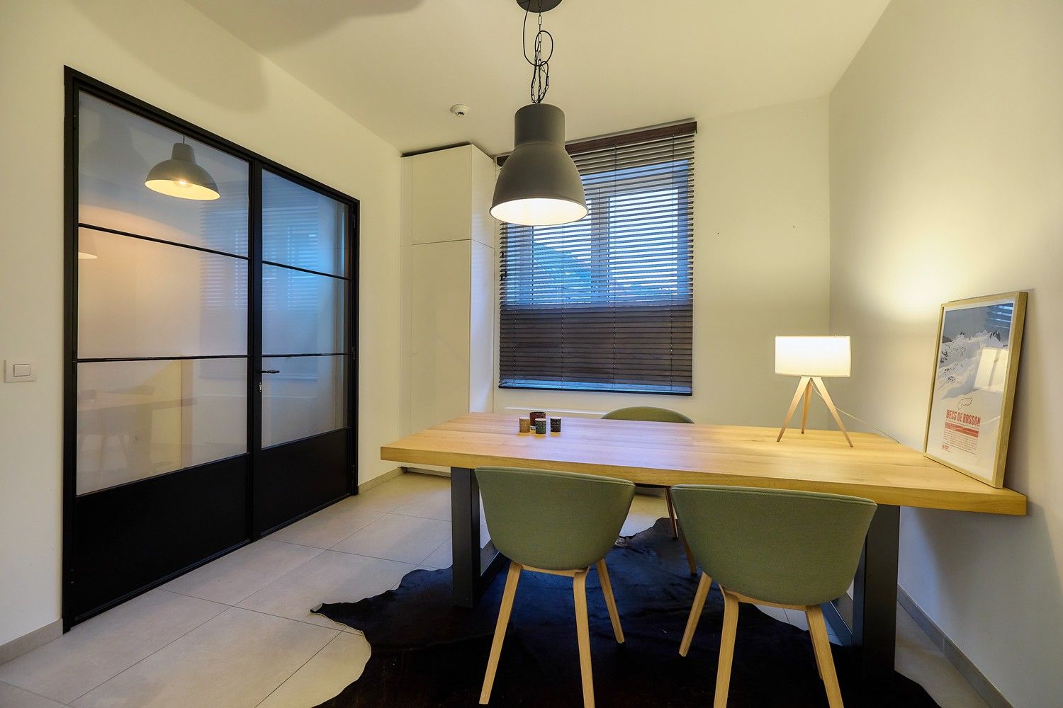 Gerenoveerde interbellum burgerwoning met 4 slaapkamers en grote tuin. foto 6