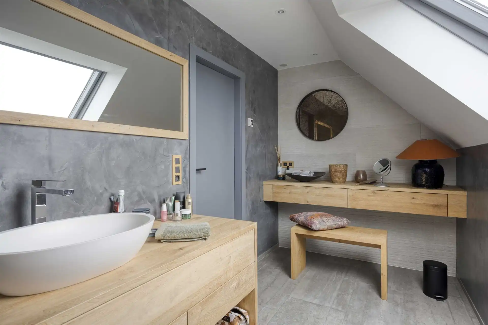 Open bebouwing met 4 slaapkamers, garage en tuin.  foto 16