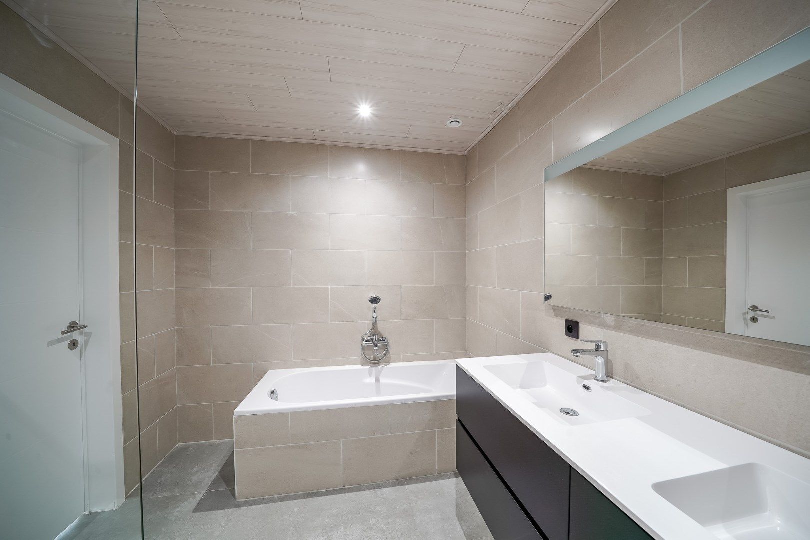 Gerenoveerde woning op een rustige locatie te Westkerke foto 8