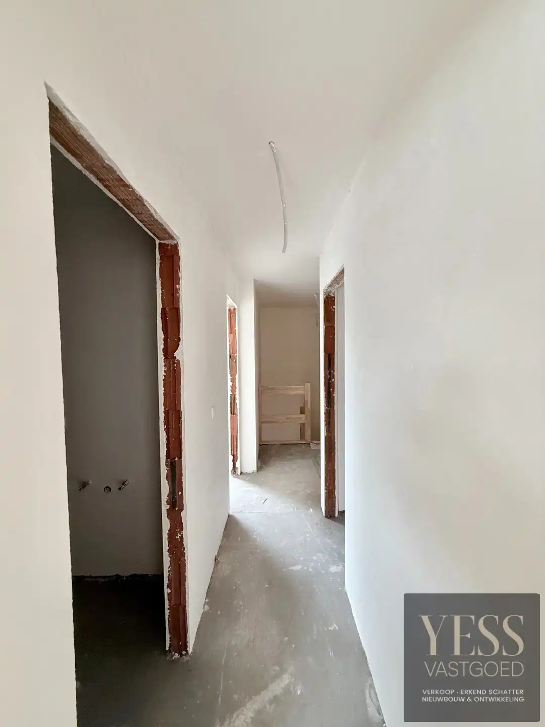 Ruime duplex appartement met 3 slaapkamers en 2 parkings foto 7