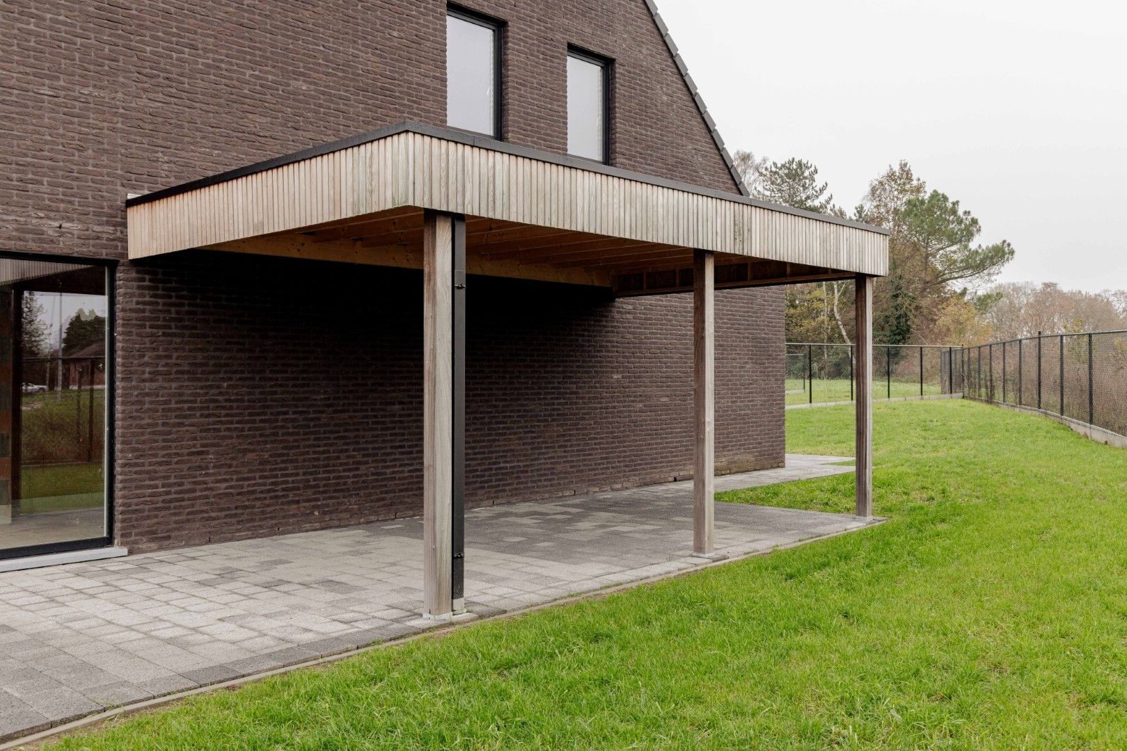 Ruime halfopen bebouwing met zuid gerichte tuin foto 5