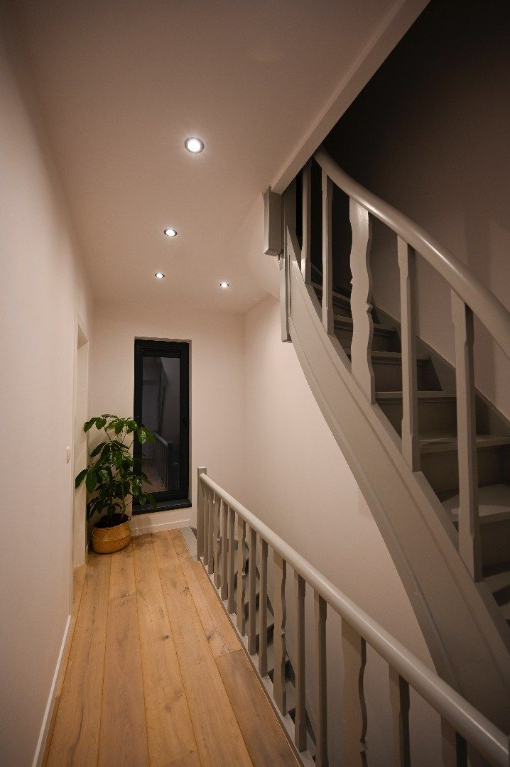 KLASSEVOL GERENOVEERDE WONING NABIJ CENTRUM EN STRAND OOSTENDE foto 12