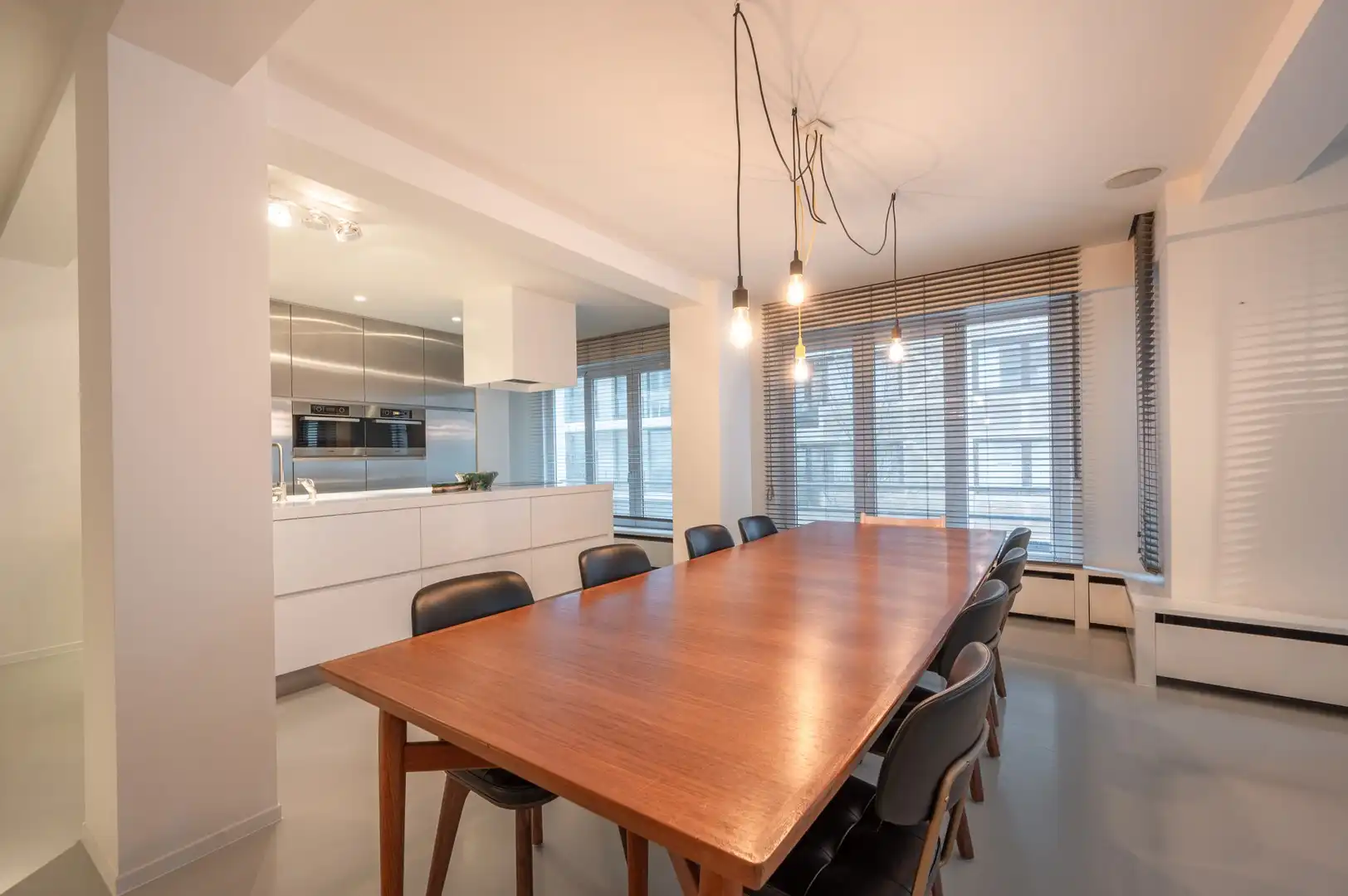 Instapklaar hedendaags hoekappartement rustig gelegen op enkele passen van de zee. foto 9