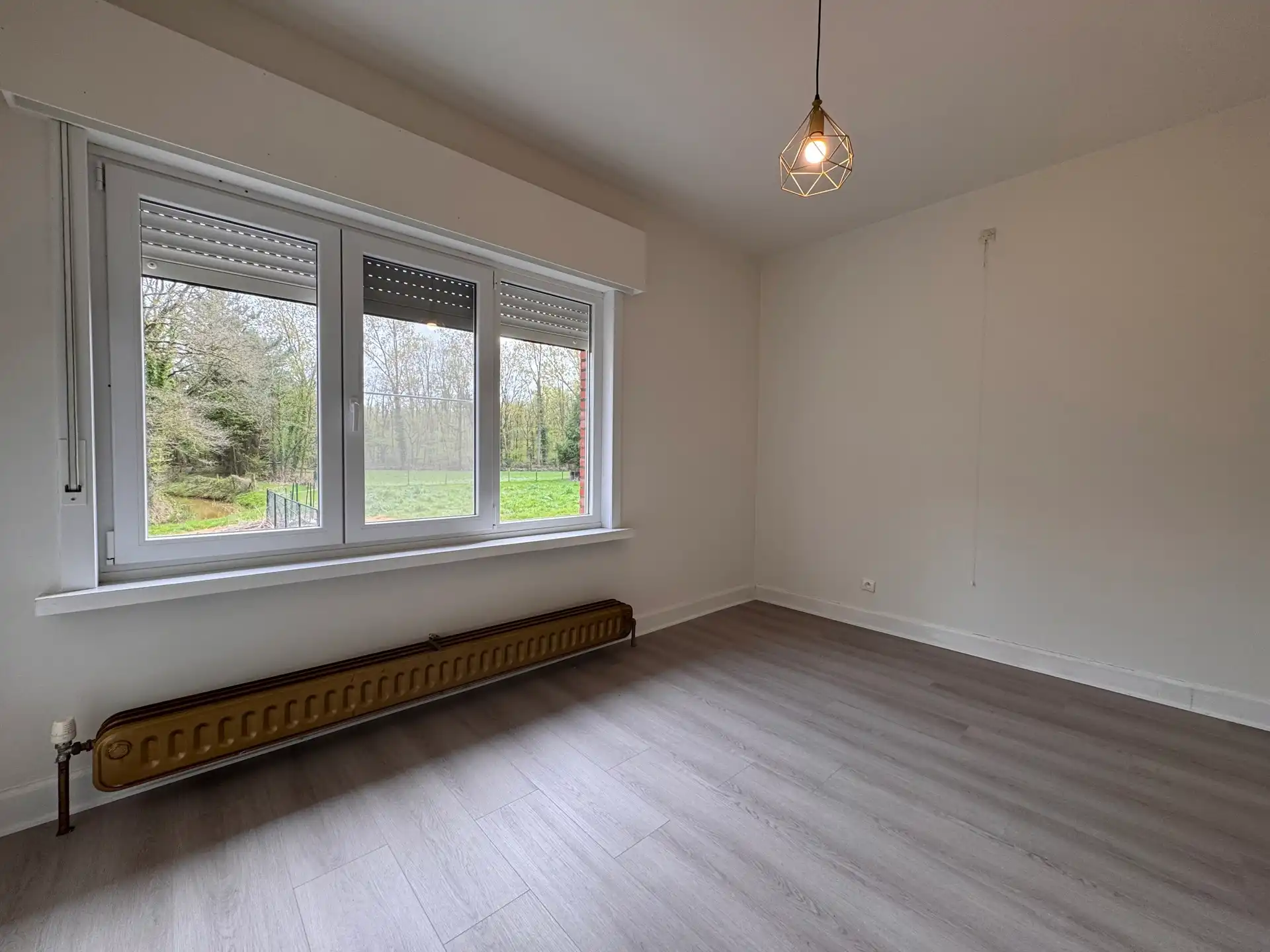 Rustig gelegen woning met 3 slaapkamers en grote tuin foto 14