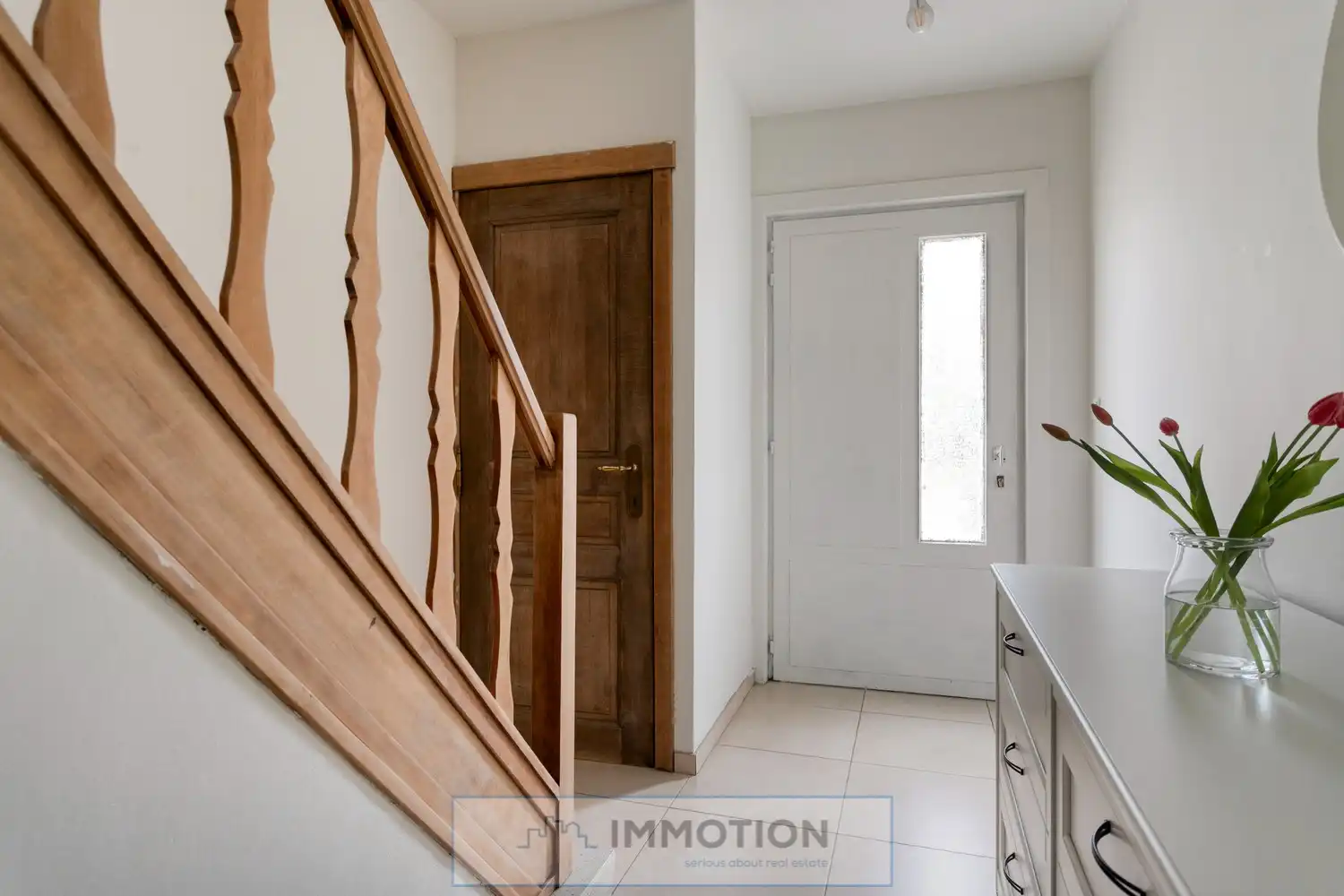 Instapklare halfopen woning op rustige ligging in Wevelgem - Kijkdagen met biedmoment op 4 en 5 september foto 2