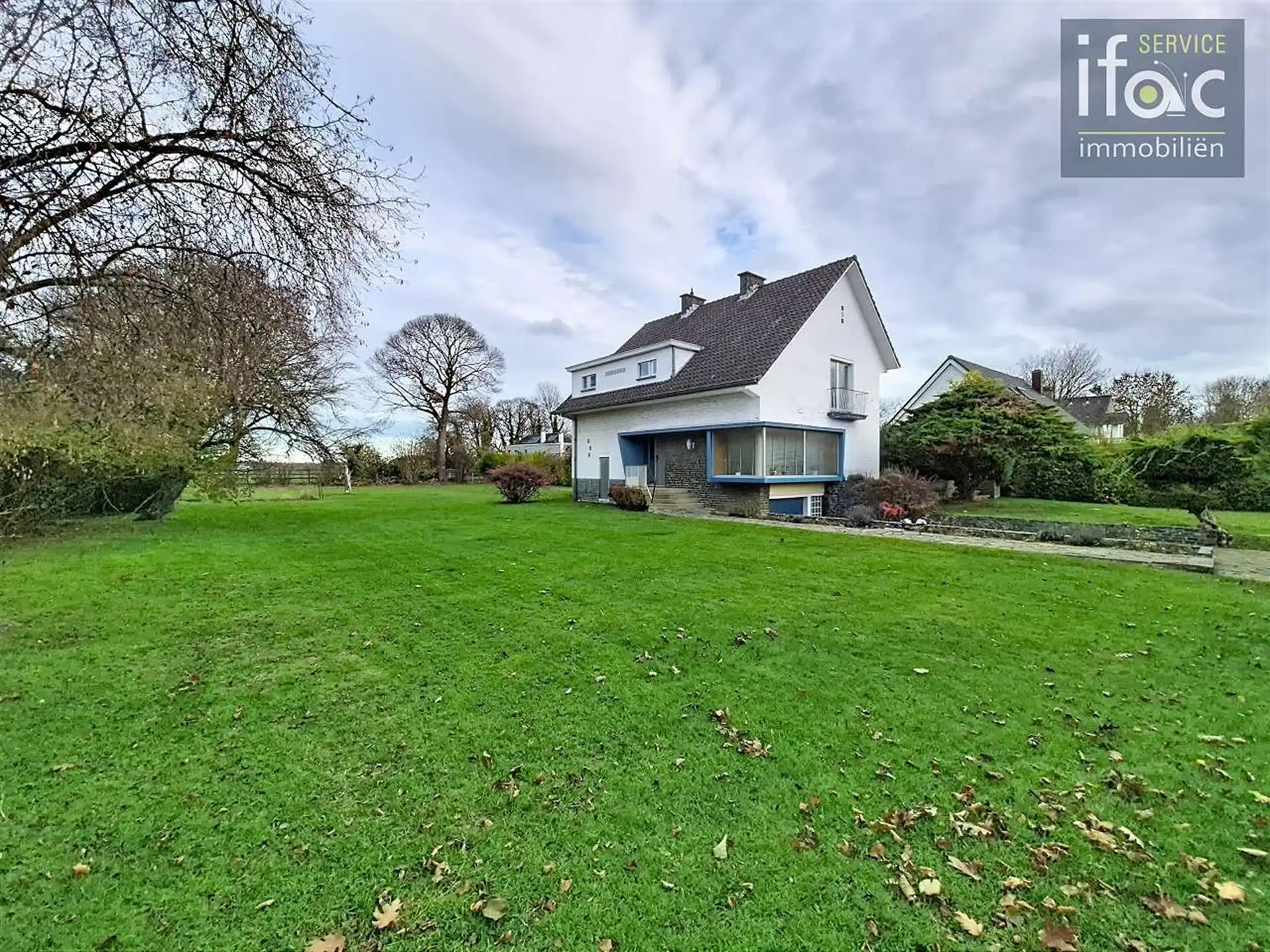 Huis foto {{pictureIndex}}