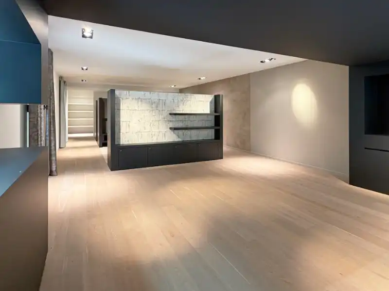 Magazijn met showroom te huur foto 10