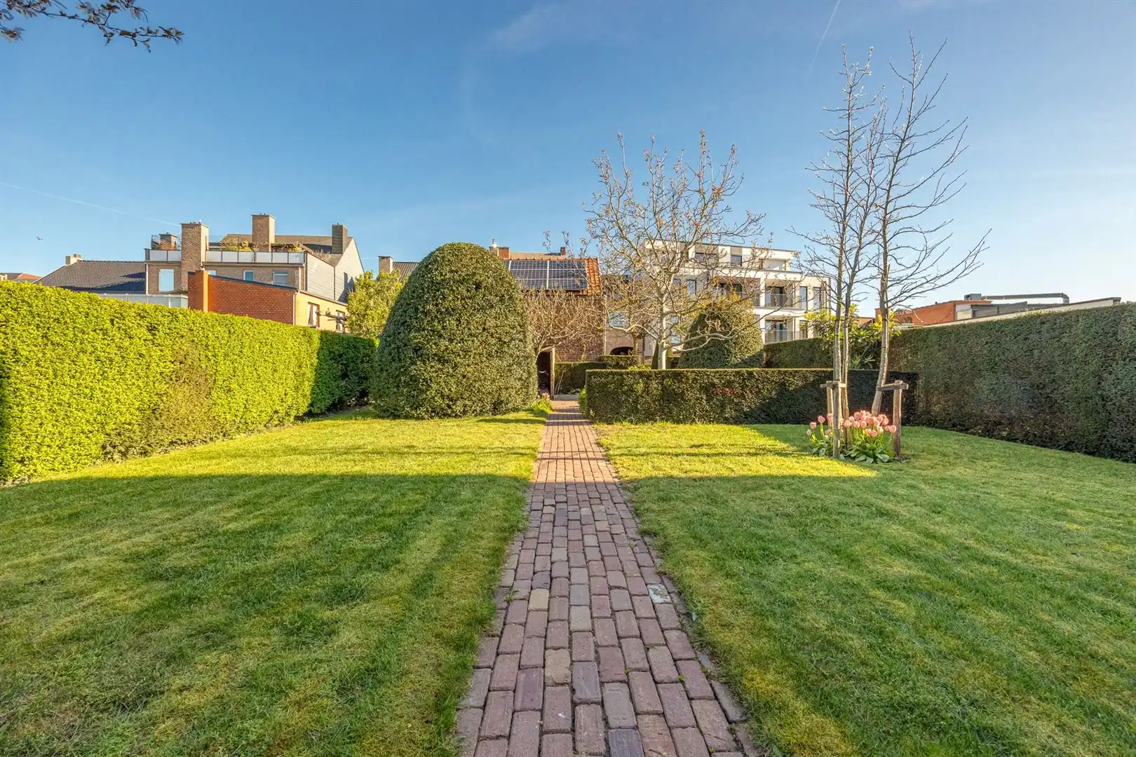 Woning met praktijk, bijgebouw en tuin in Beerzel-dorp! foto 29