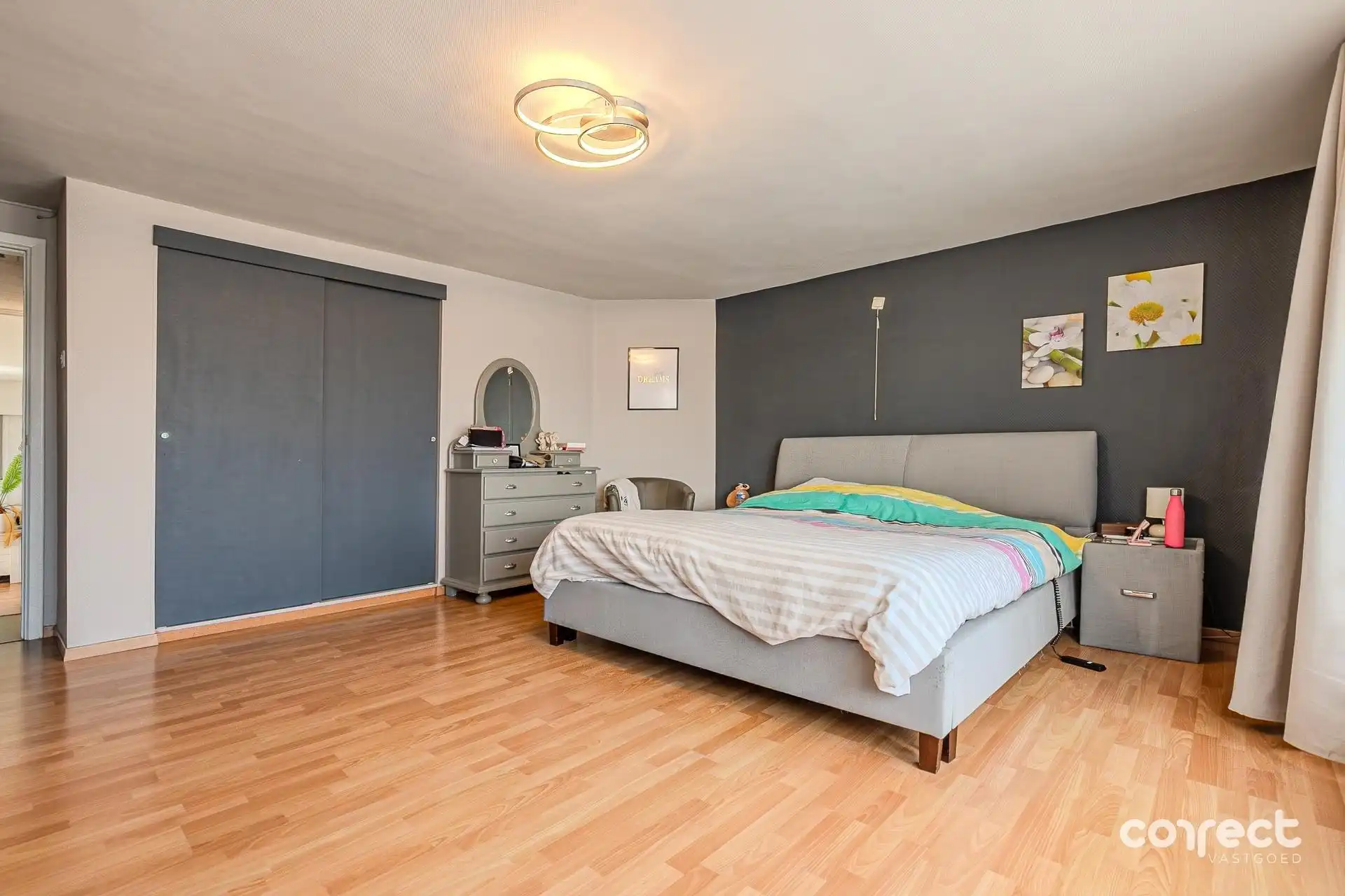 Handelspand met woonst op commerciële toplocatie. foto 8
