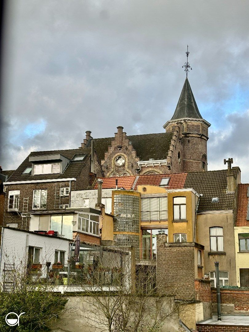 Te renoveren woning gelegen vlakbij de Ledeganck. foto 16