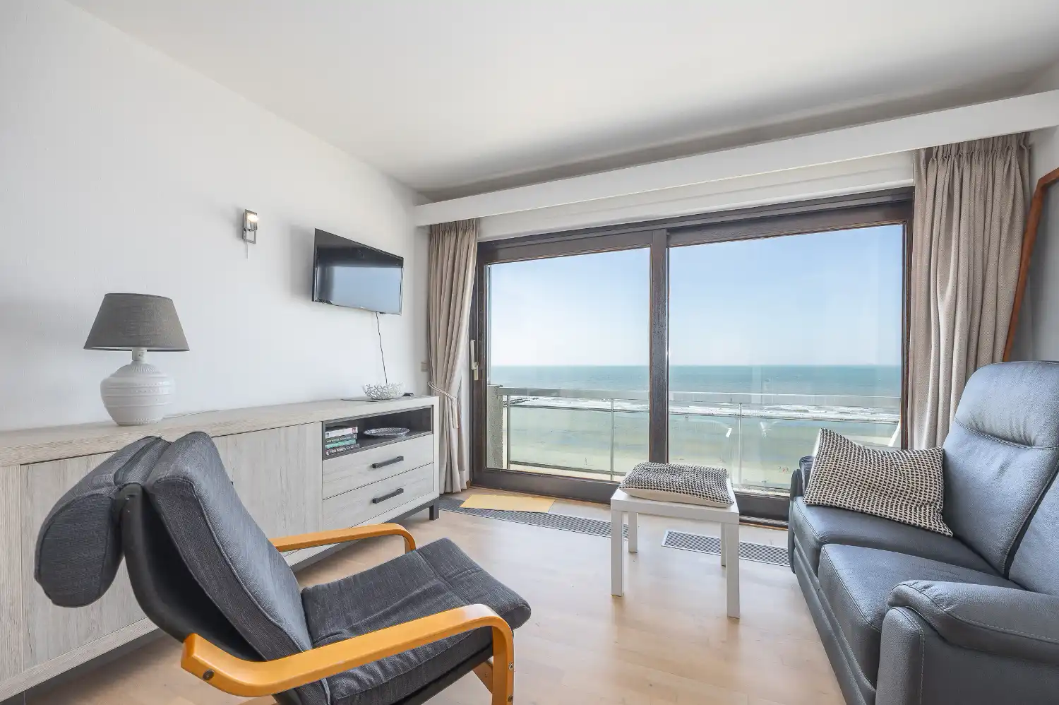 Gezellig studio met terras en frontaal zeezicht in Middelkerke foto 2